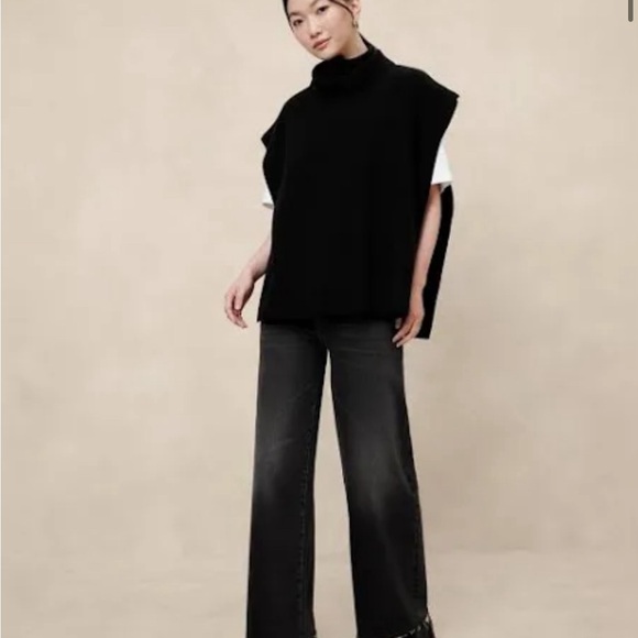 BR Cocoon Style Hoodie - Picture 10 of 11